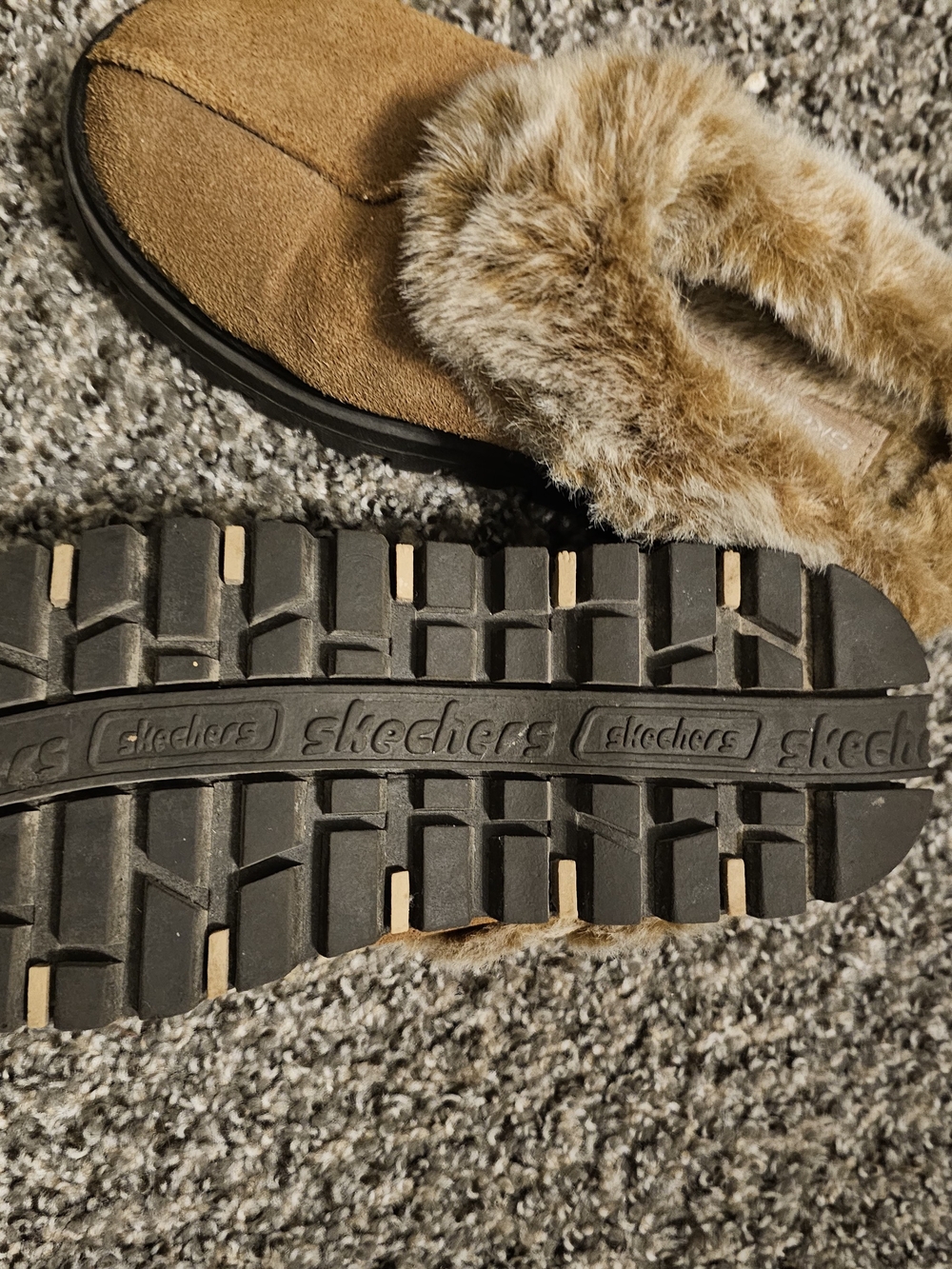 Skechers Tan Faux Fur Lined Chunky Sole Slip-On Size 6 - Picture 7 of 7